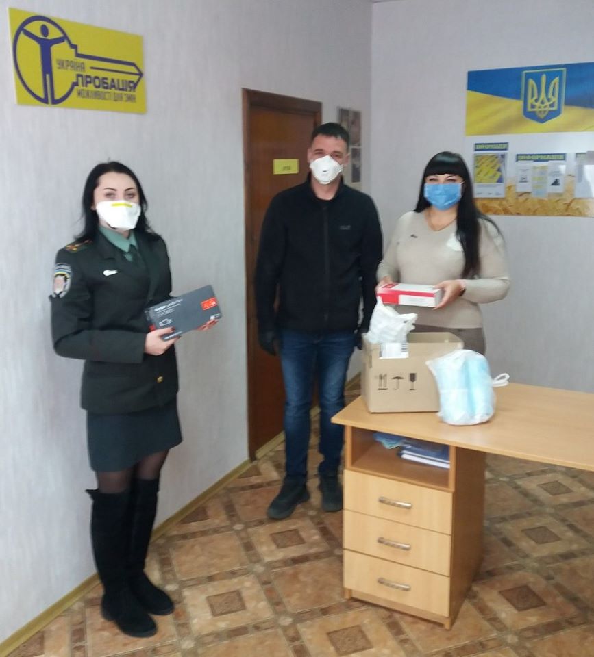 Волонтери та громадські організації Корсунщини підтримують пробацію у боротьбі з COVID-19