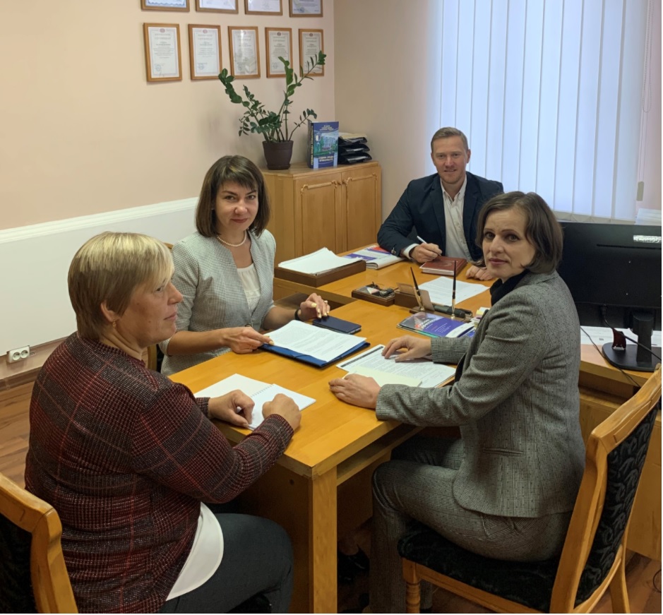 На Прикарпатті пробаціонери та судді покращують комунікацію задля забезпечення справедливого правосуддя