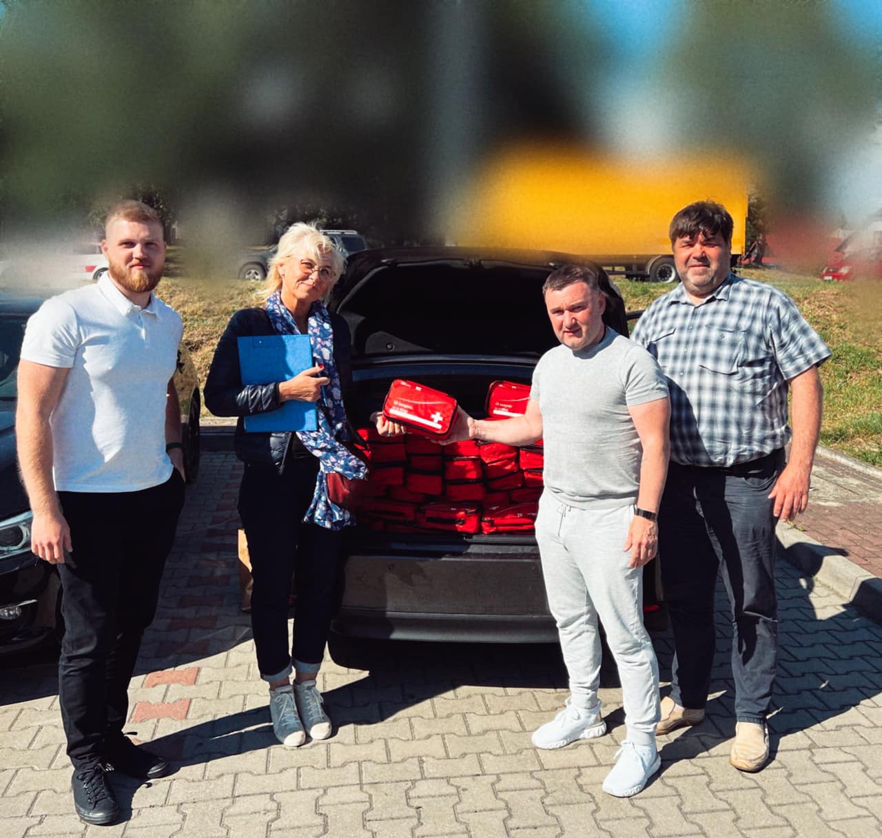 Безпека суспільства починається з особистої безпеки. Ми залишаємося на своїх місцях і тримаємо свій професійний фронт