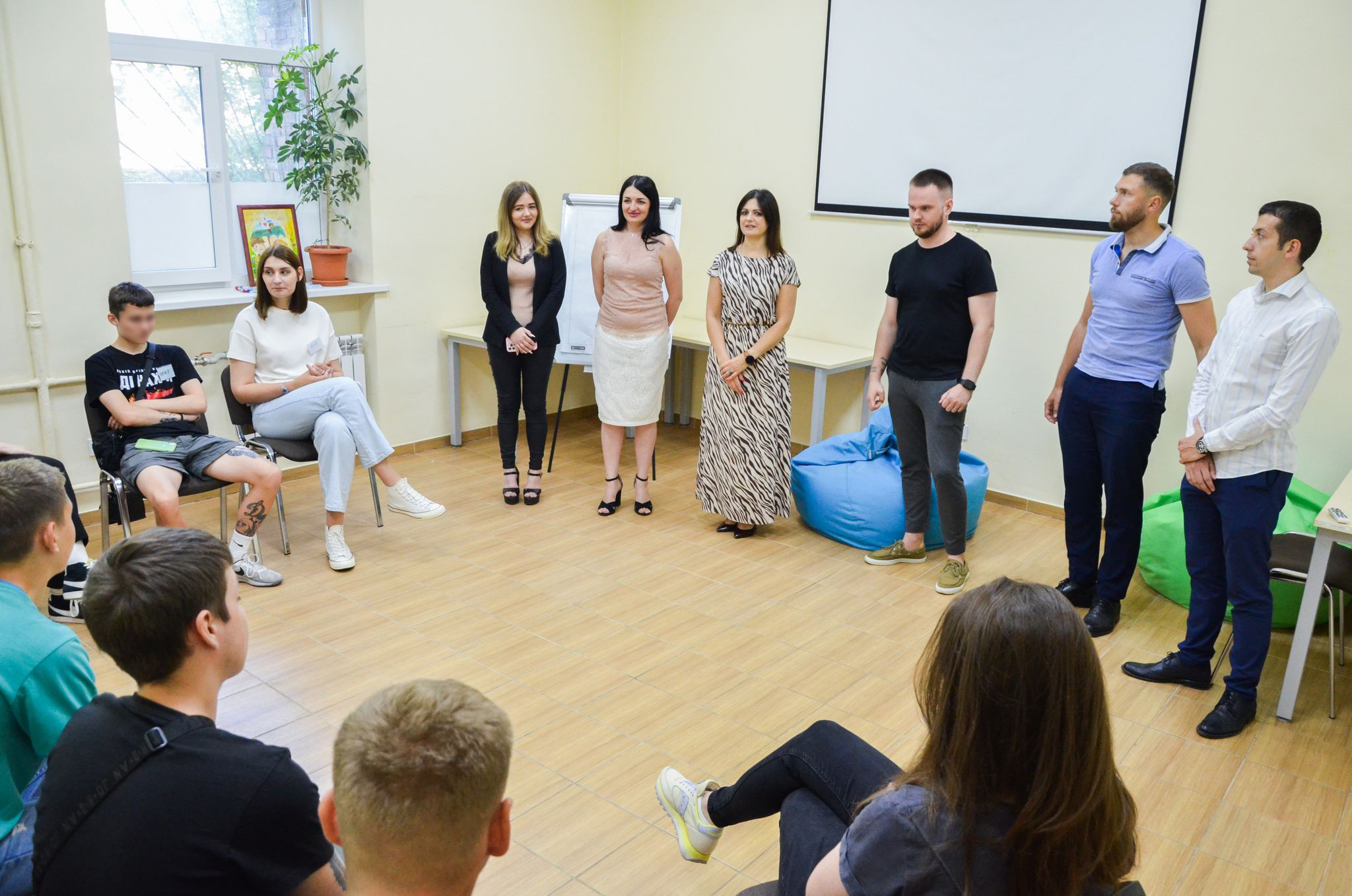 Неповнолітні клієнти пробації отримали подарунок – комп’ютерний клас